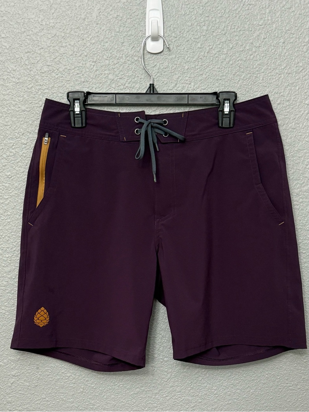 Stio Men's Cfs Board Short 18.5” in Plum waist 32”